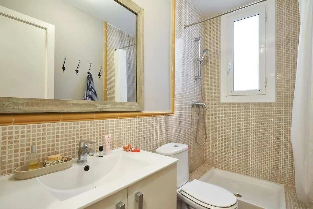 Bebarceloner Eixample Apartments - 2 Bedrooms Барселона
