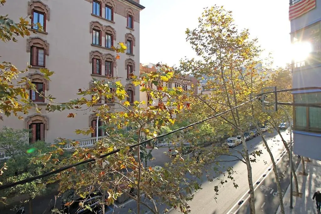Bebarceloner Eixample Apartments - 2 Bedrooms